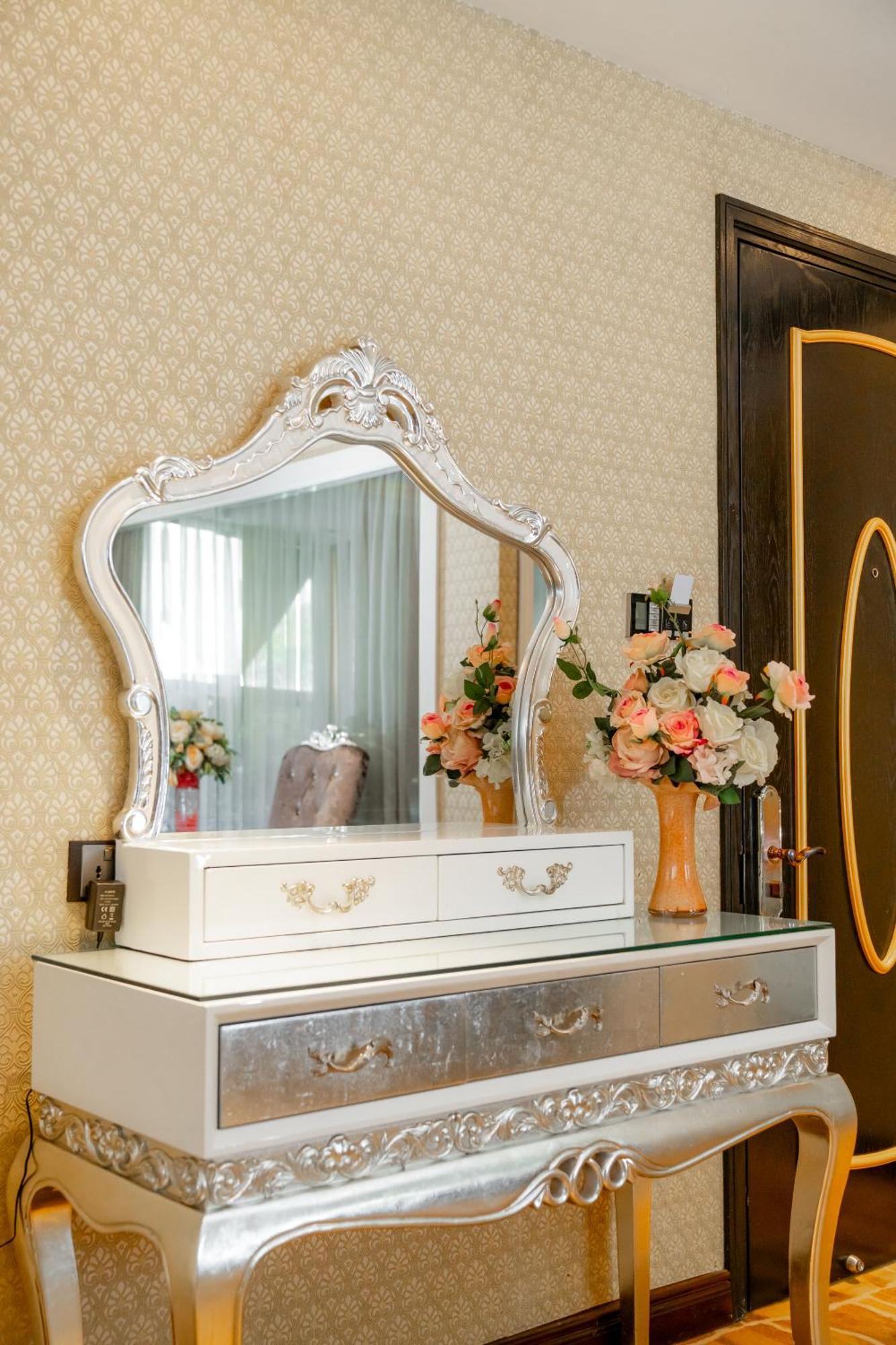 הו צ'י מין סיטי Hoang Trieu Hotel מראה חיצוני תמונה